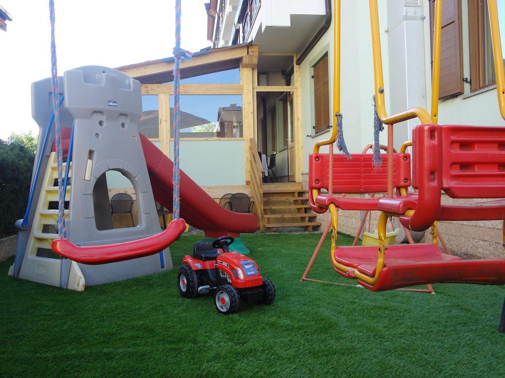 צ'מברה Hotel Al Caminetto מראה חיצוני תמונה